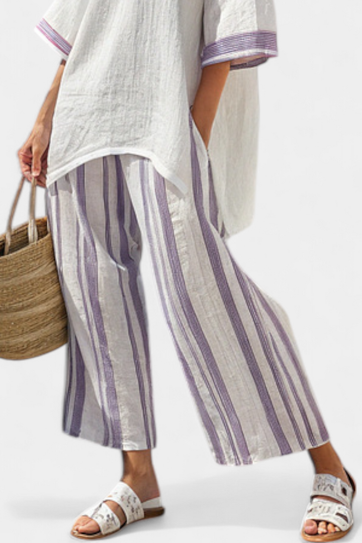 Allegra – Comfortable blouse and striped bamboo trousers