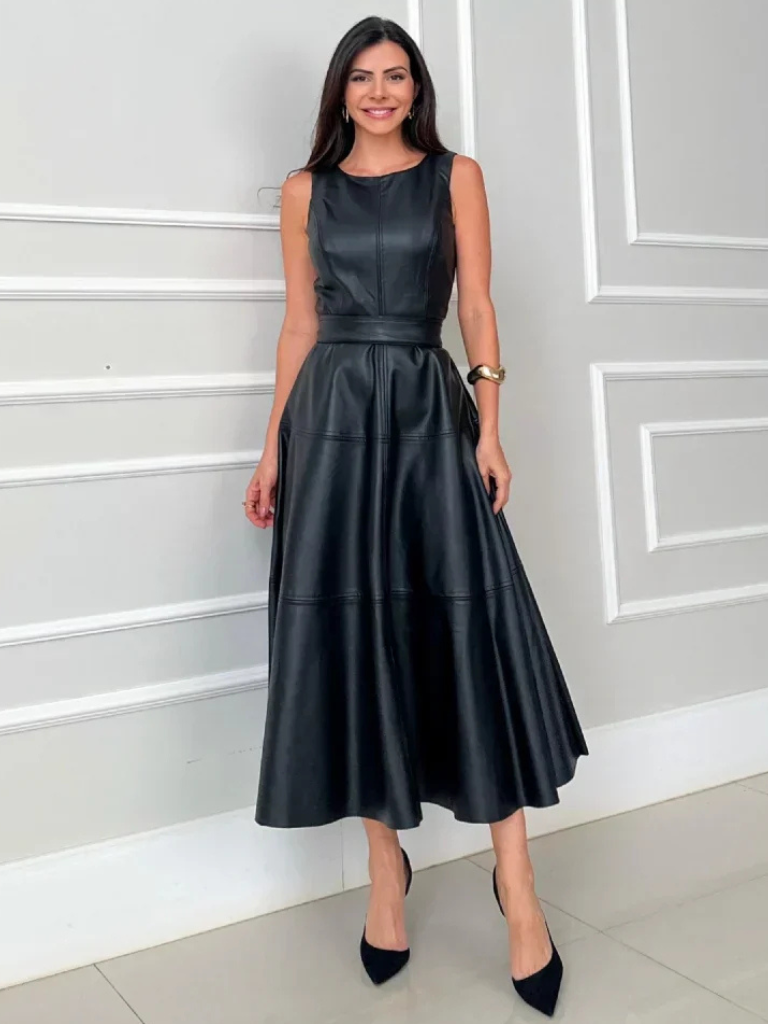 Briana - Classic Dress