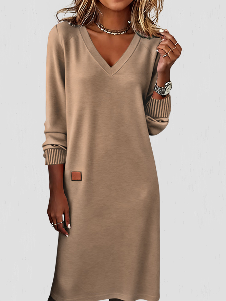 Demara - Effortless V-Neck Dress