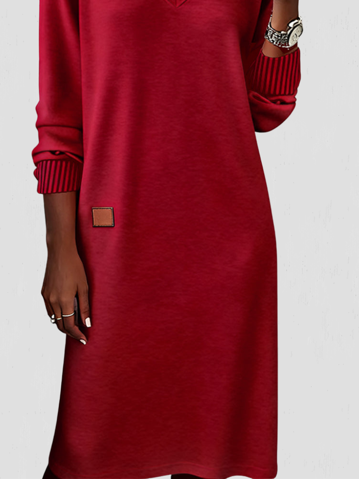 Demara - Effortless V-Neck Dress