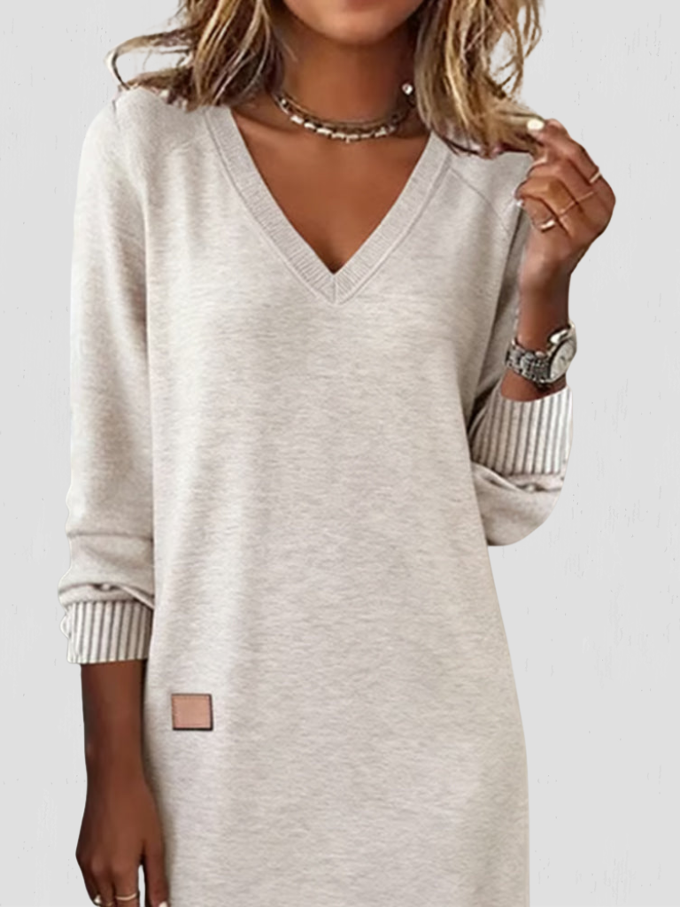 Demara - Effortless V-Neck Dress