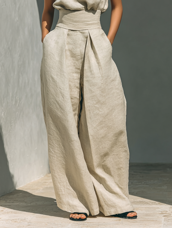 Dorothy • Set consisting of a sleeveless beige top and wide-leg pants