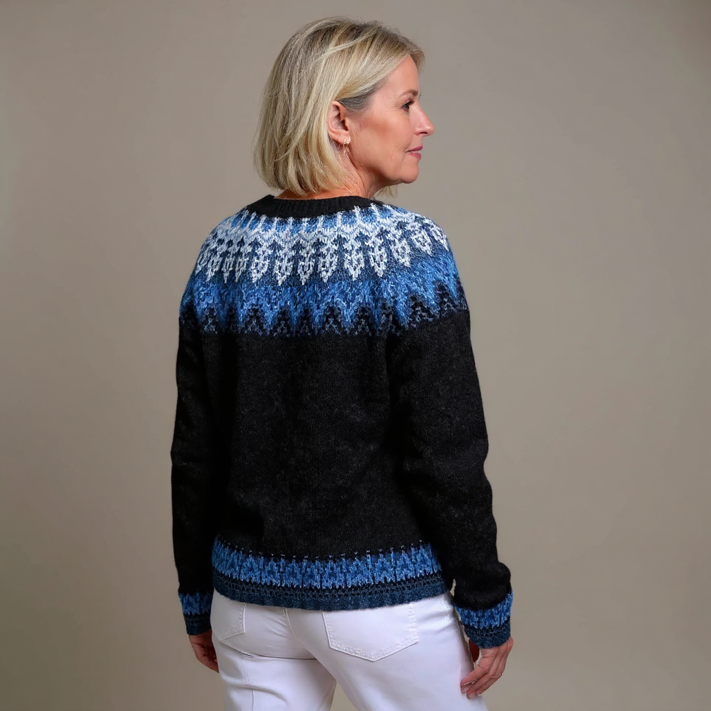 Givanna | Retro Island Knit Sweater